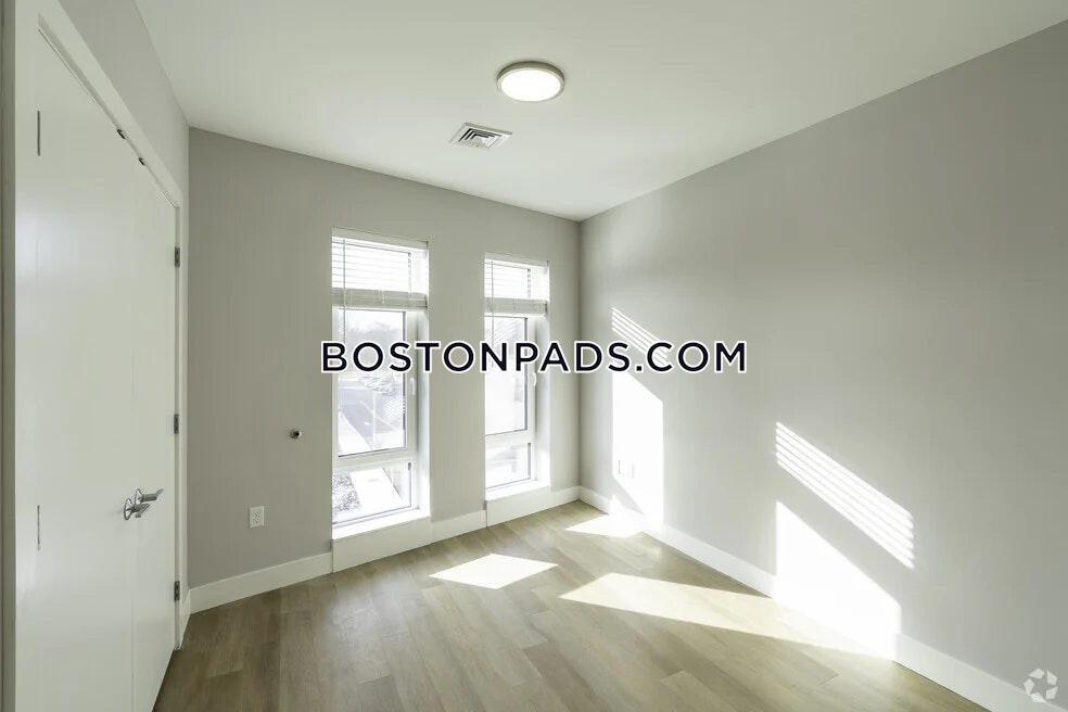 Boston - 2 Beds, 1 Baths
