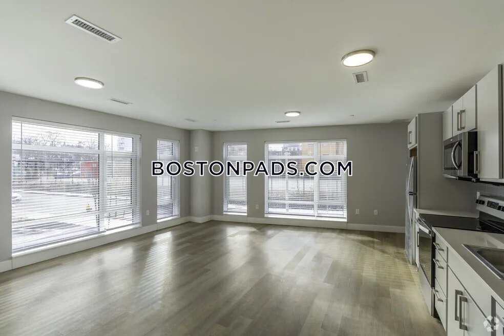 Boston - 2 Beds, 1 Baths