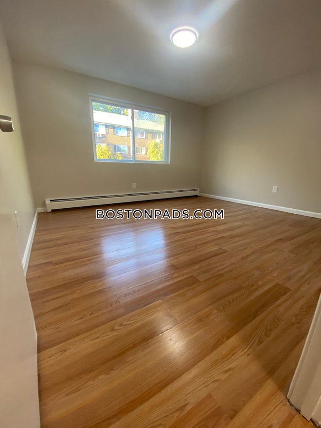 Lowell - $2,095+ /mo