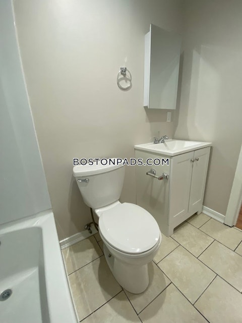 Willard St. Lowell photo 11