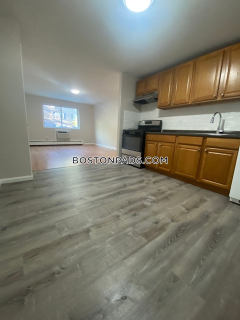 Willard St. Lowell photo 5