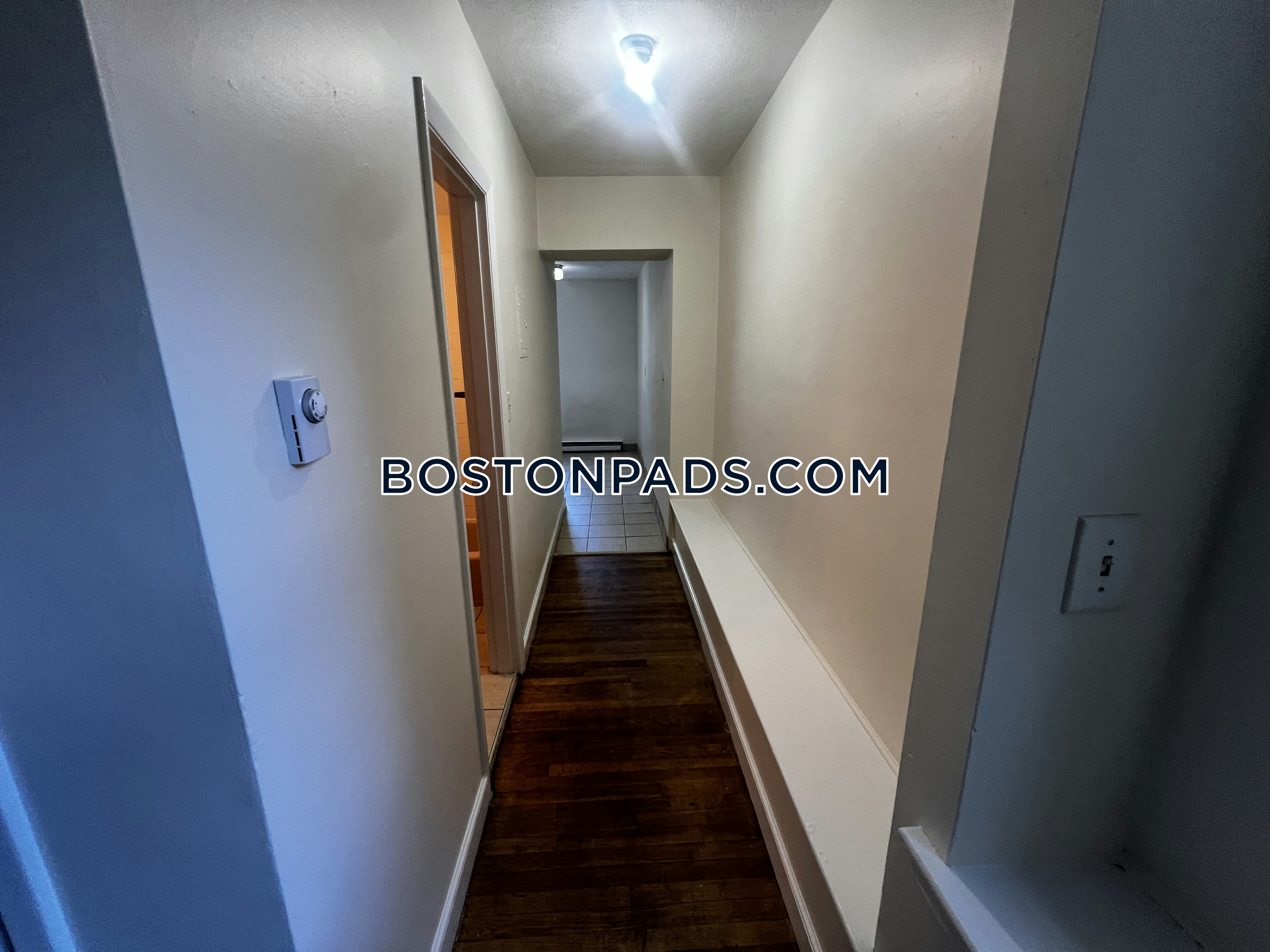 Boston - 0 Beds, 1 Baths