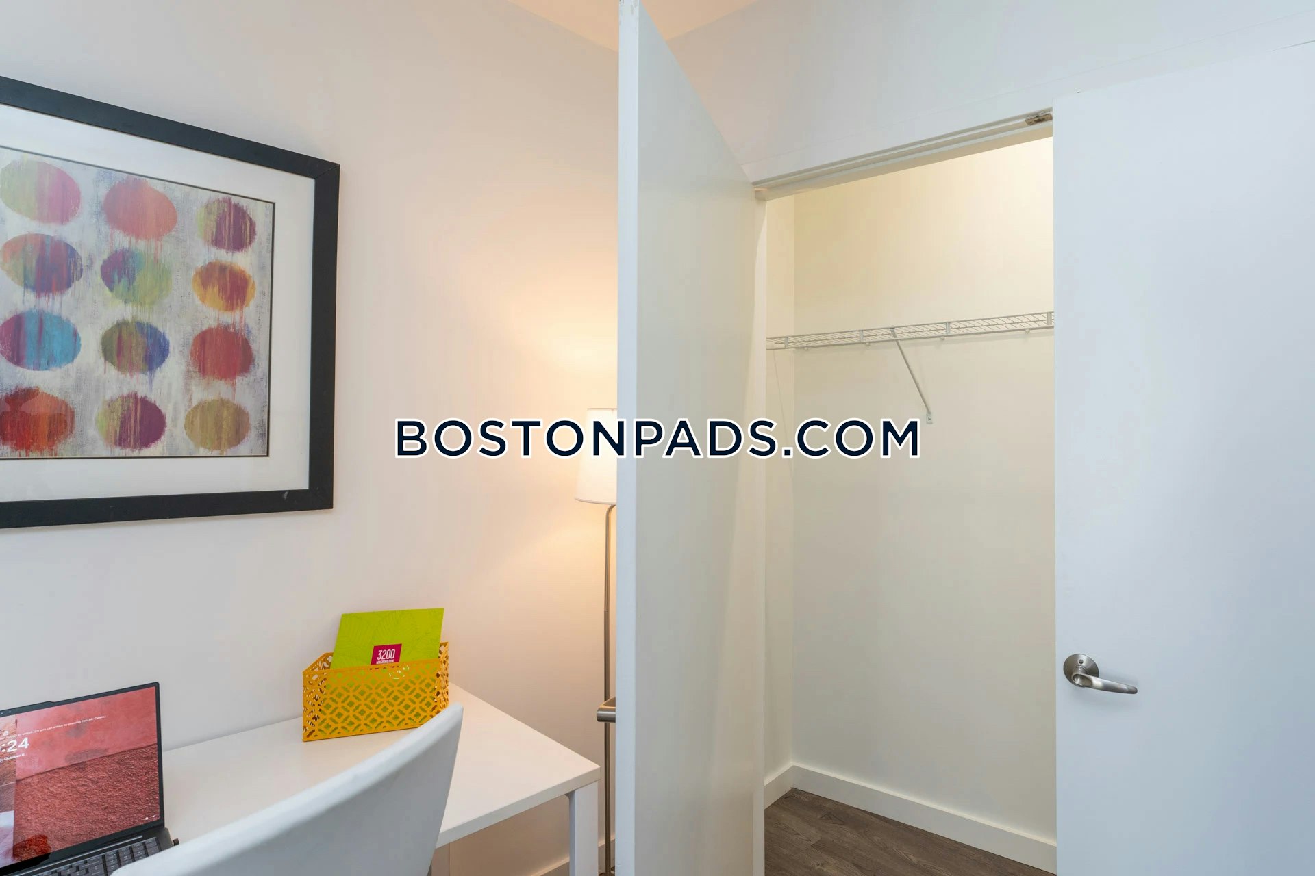 Boston - 0 Beds, 1 Baths