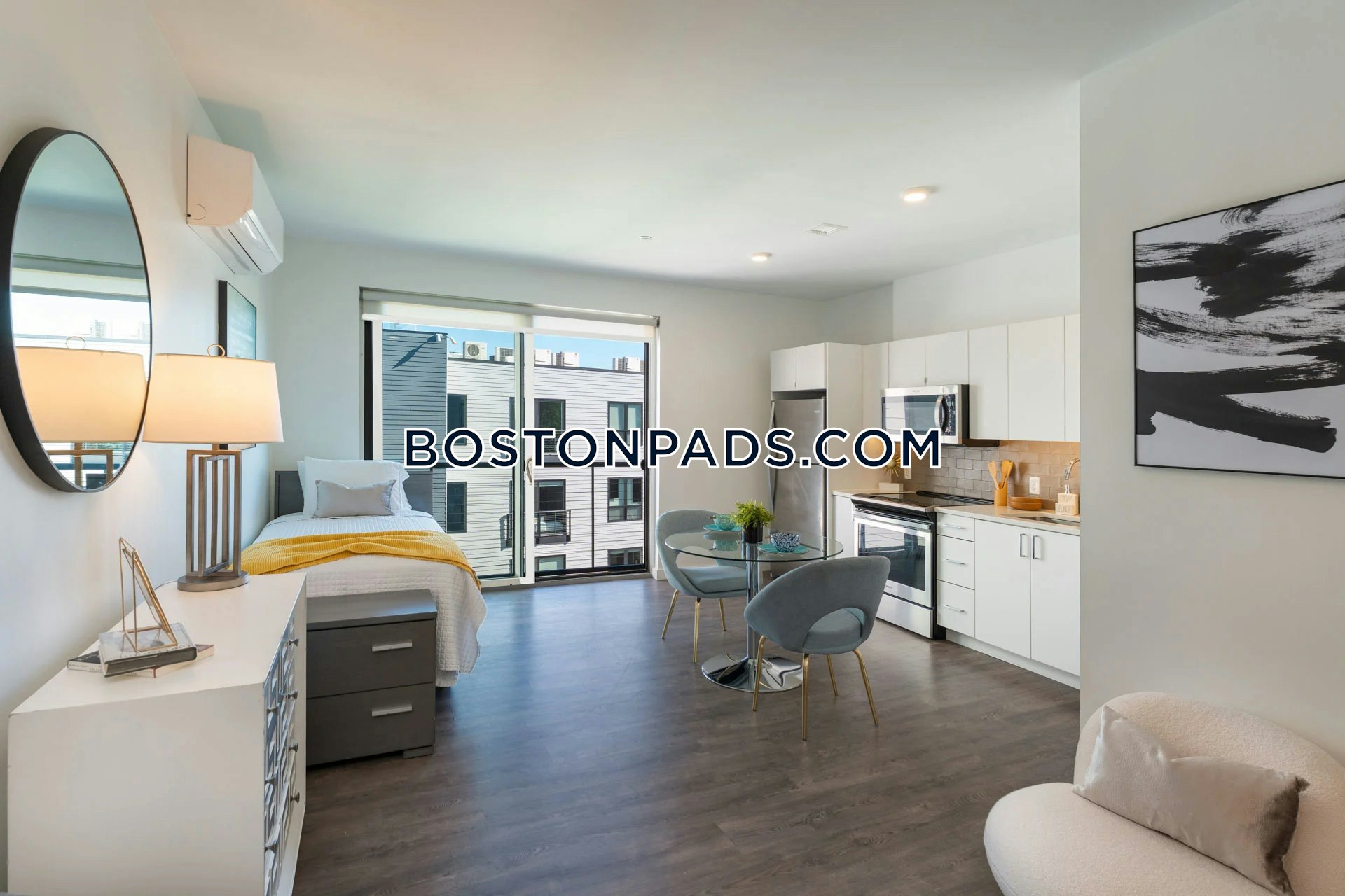 Boston - 0 Beds, 1 Baths