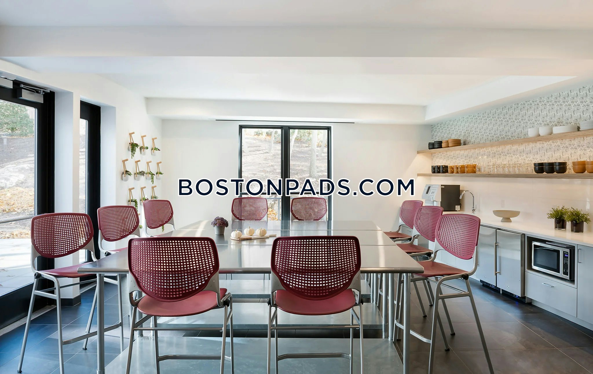 Boston - 0 Beds, 1 Baths