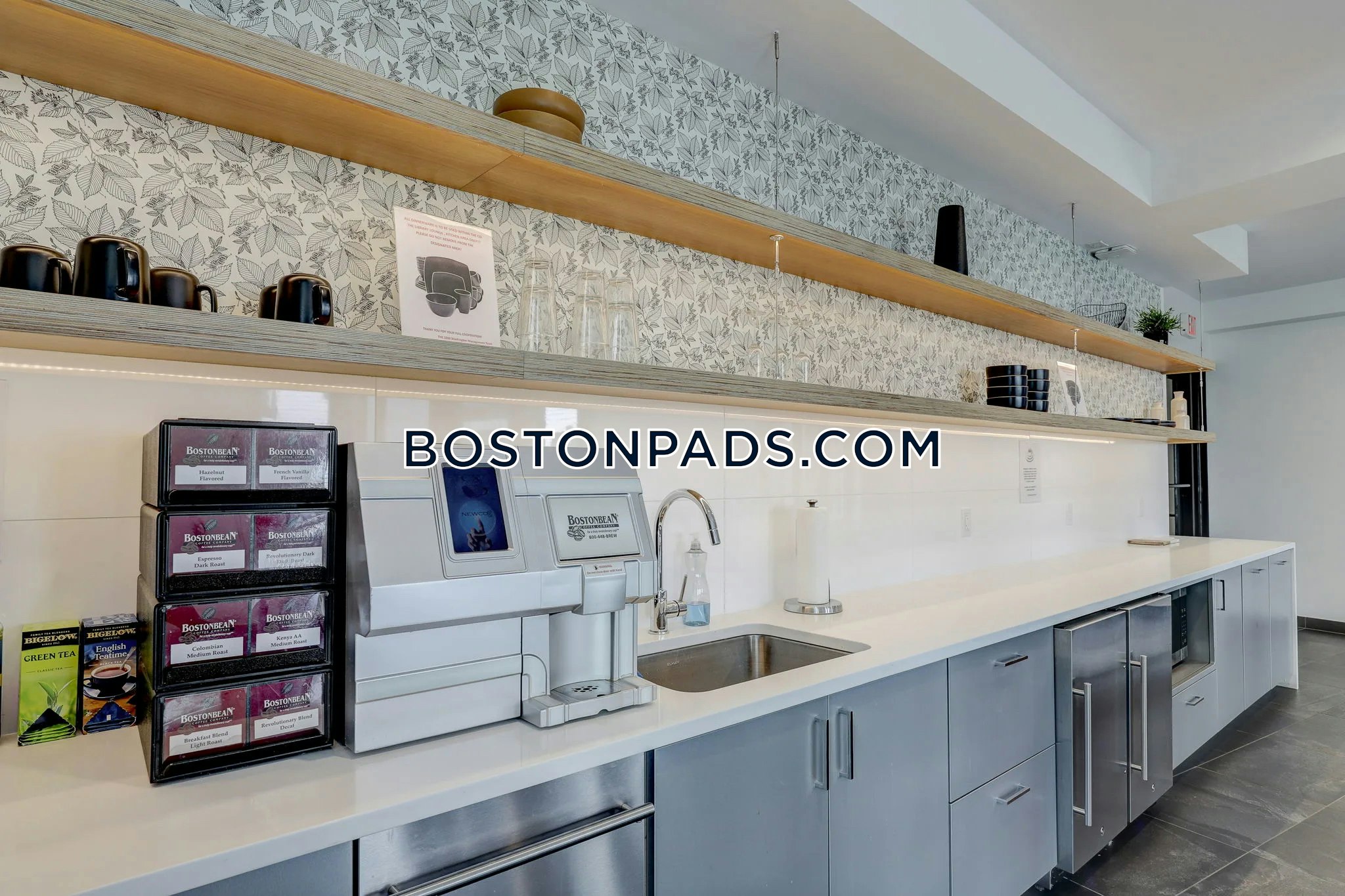 Boston - 0 Beds, 1 Baths