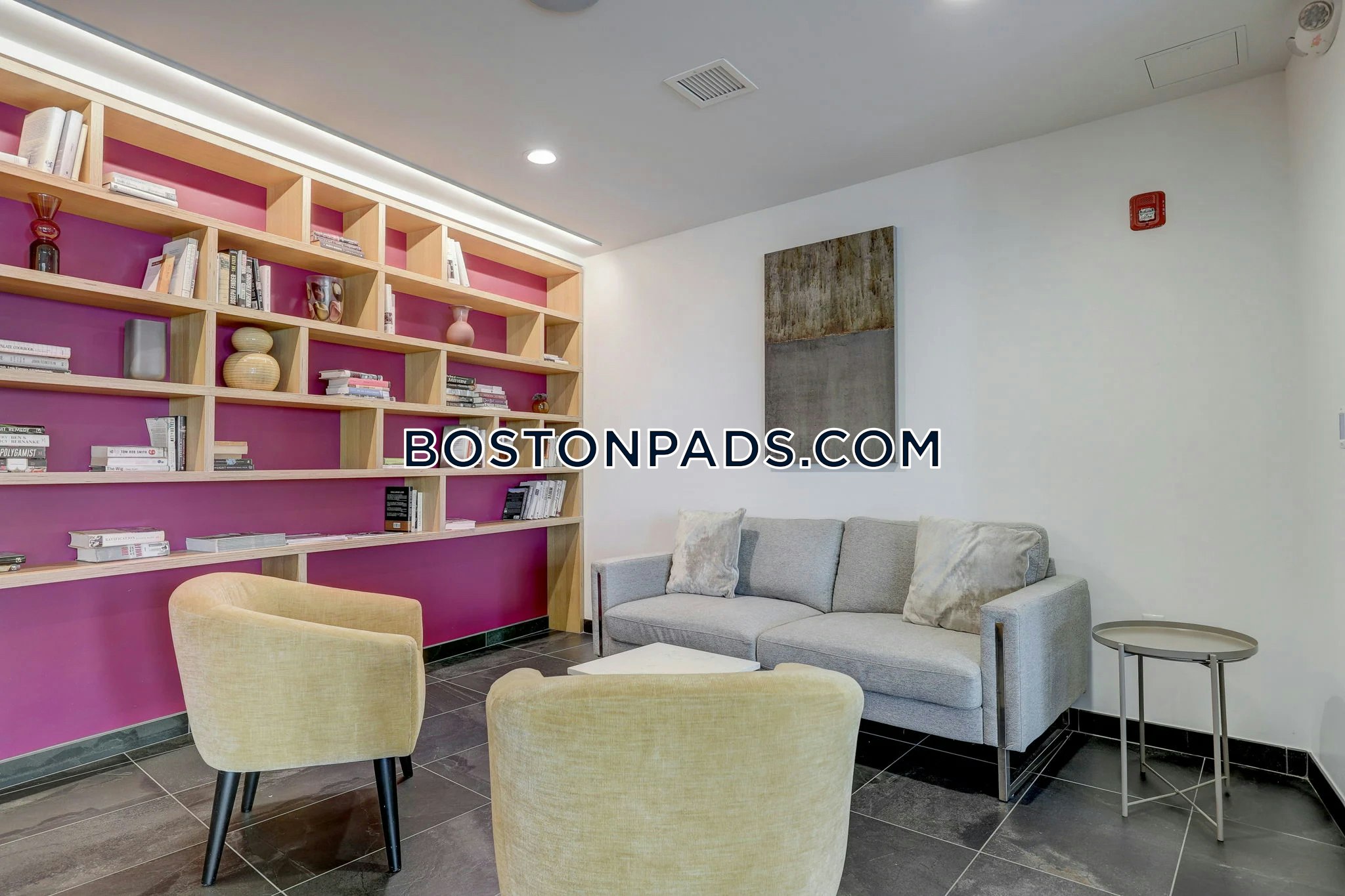 Boston - 0 Beds, 1 Baths