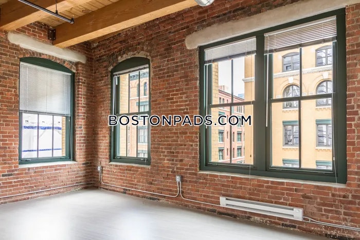 Boston - 0 Beds, 1 Baths