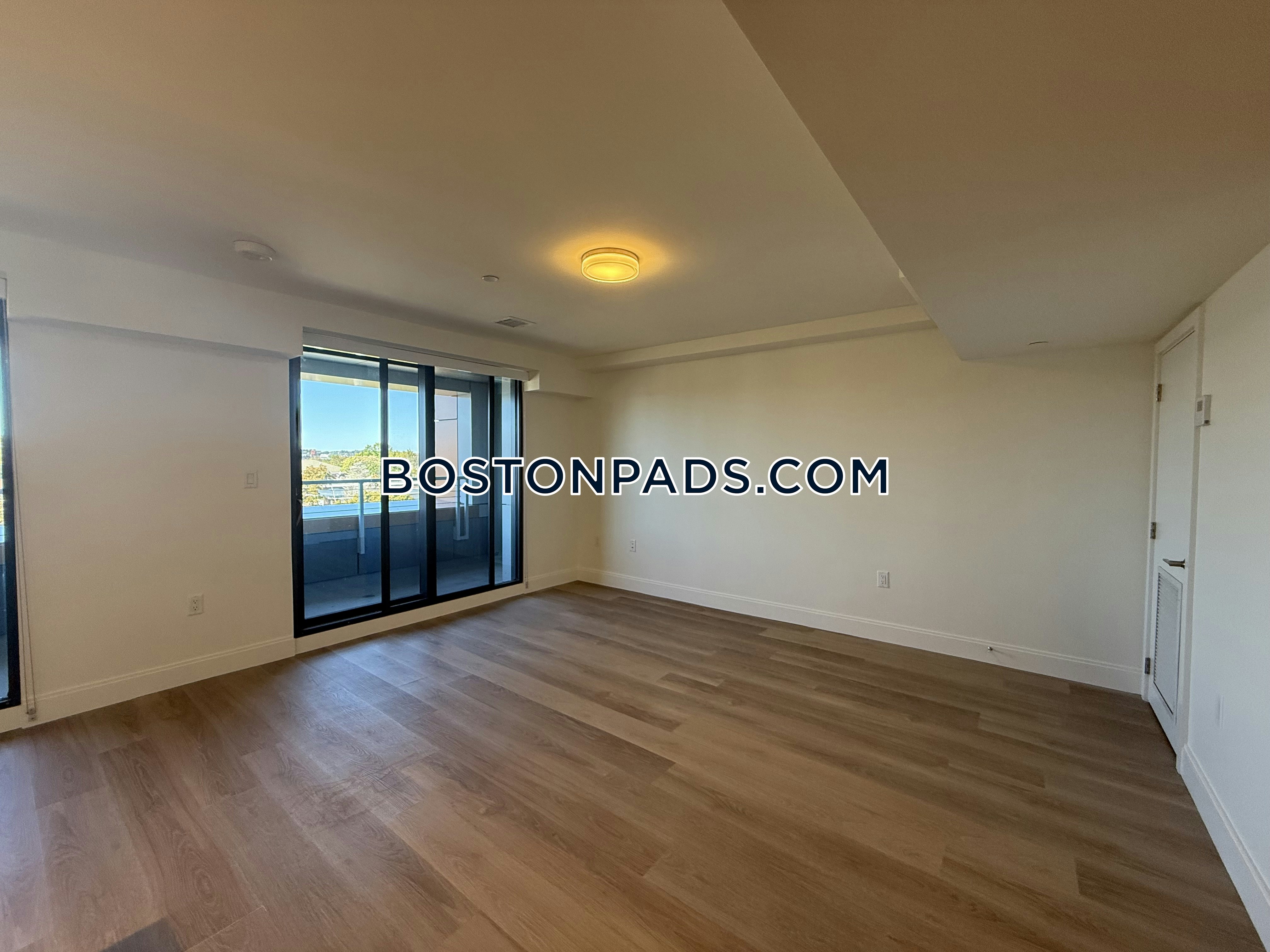 Boston - 2 Beds, 2.5 Baths