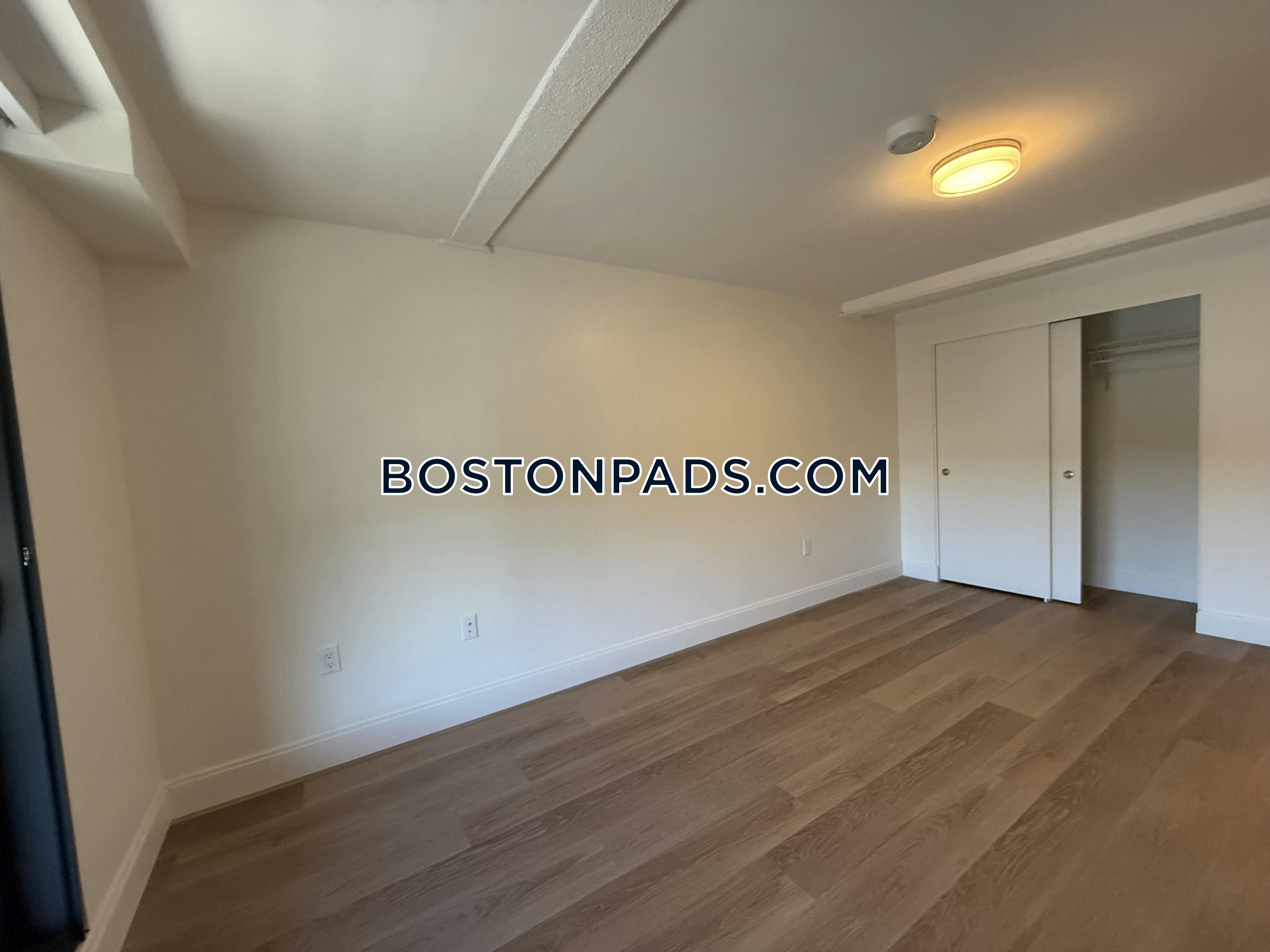 Boston - 2 Beds, 2.5 Baths