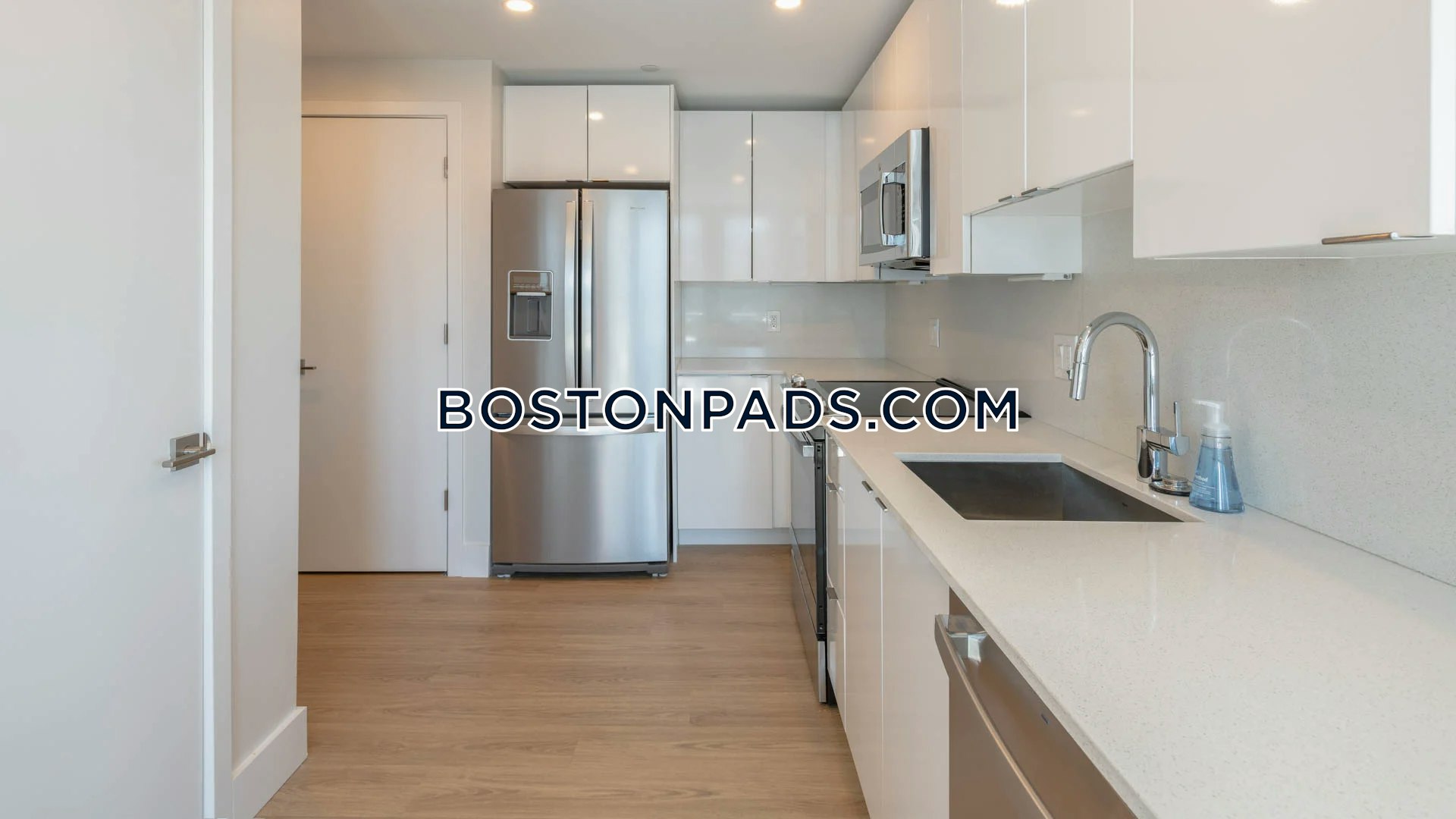 Boston - 0 Beds, 1 Baths
