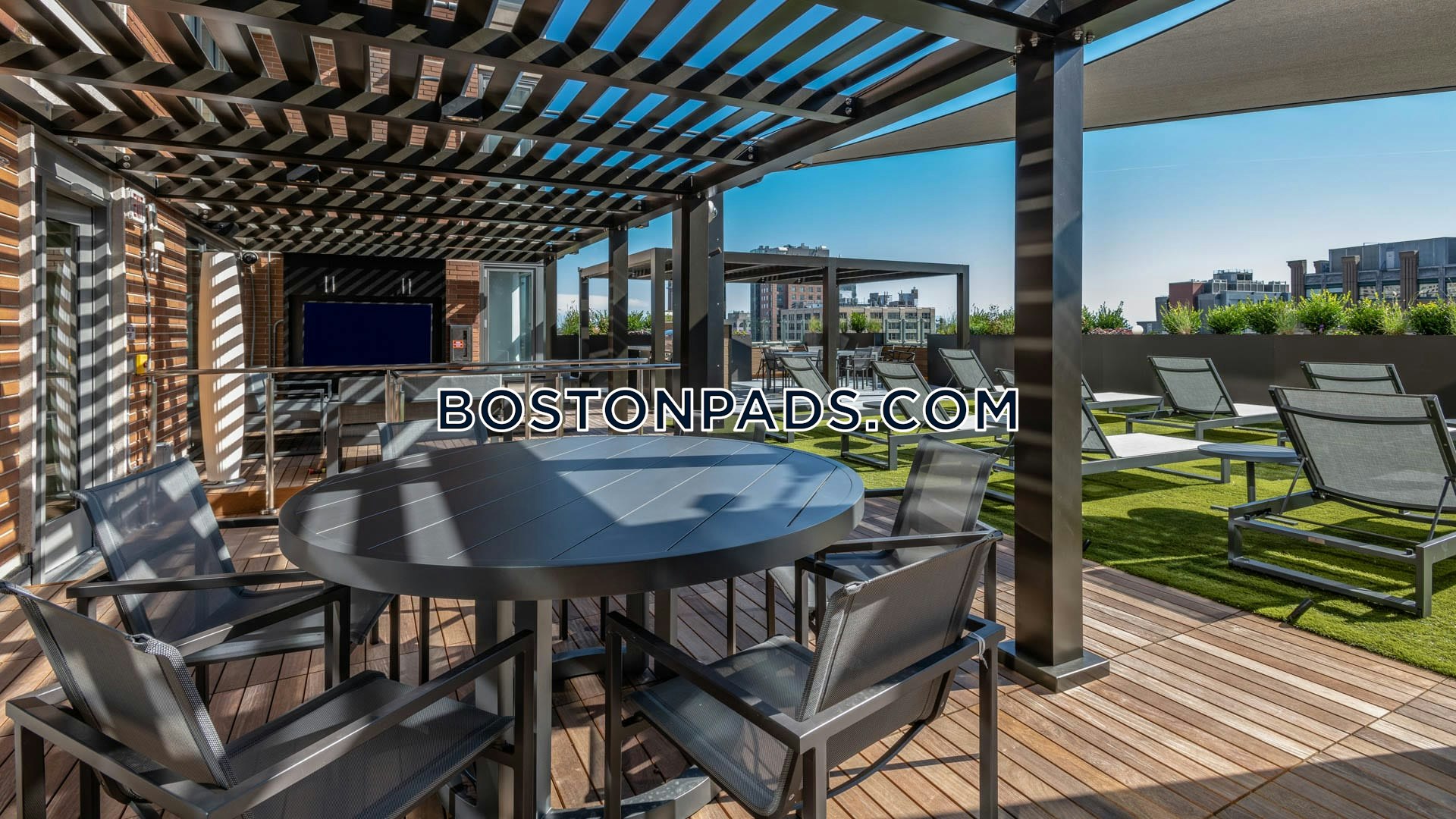 Boston - 0 Beds, 1 Baths