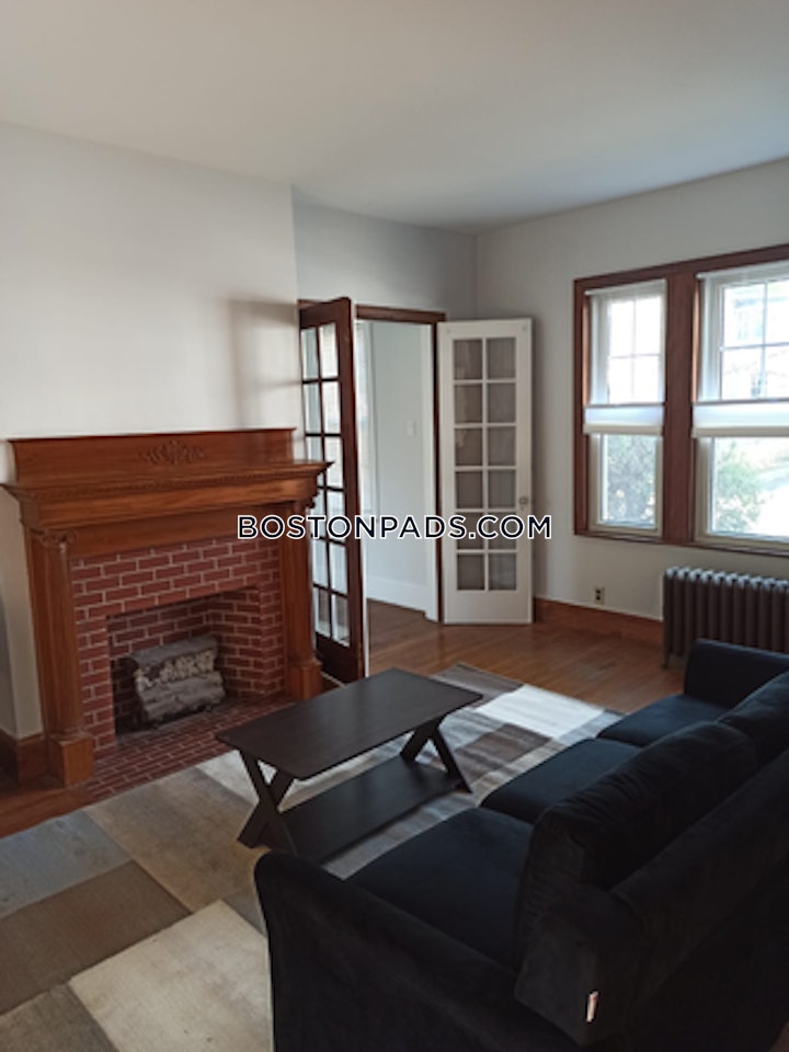 newton-apartment-for-rent-4-bedrooms-1-bath-chestnut-hill-5500-8014526 