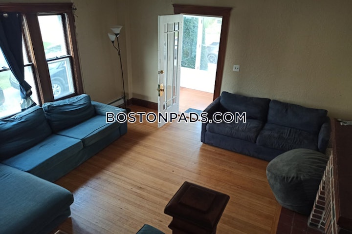 brighton-apartment-for-rent-4-bedrooms-2-baths-boston-5400-8009179 
