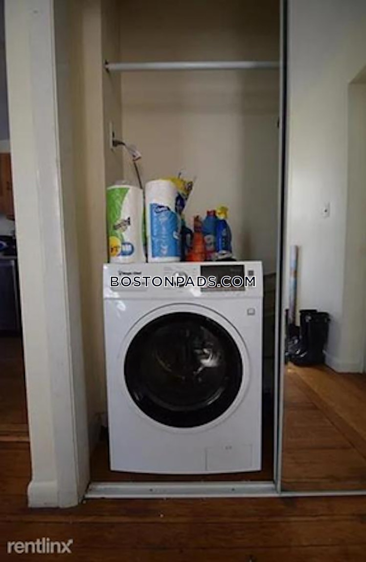 Beacon St, Brookline