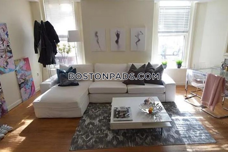 Beacon St, Brookline