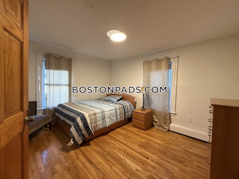 Seattle St. Boston photo 3