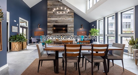 Mary's Way. Lincoln photo 1