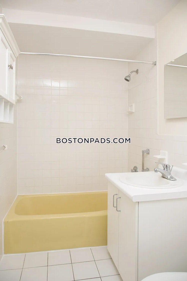 Waltham St., Maynard