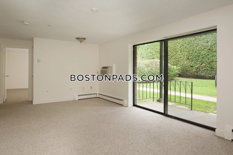 Waltham St., Maynard