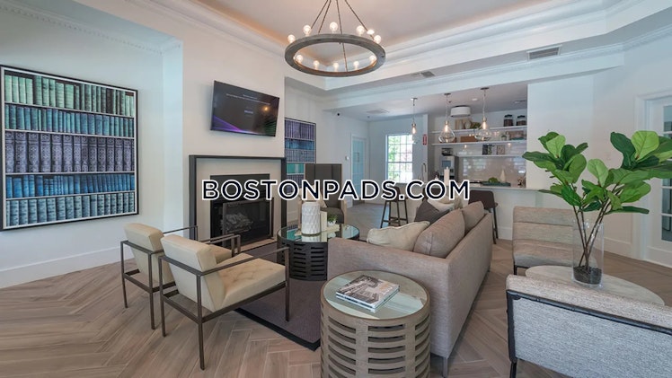 Falls Boulevard, Quincy