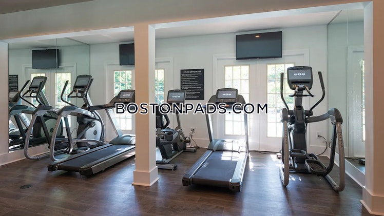 Falls Boulevard, Quincy