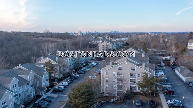 Falls Boulevard, Quincy