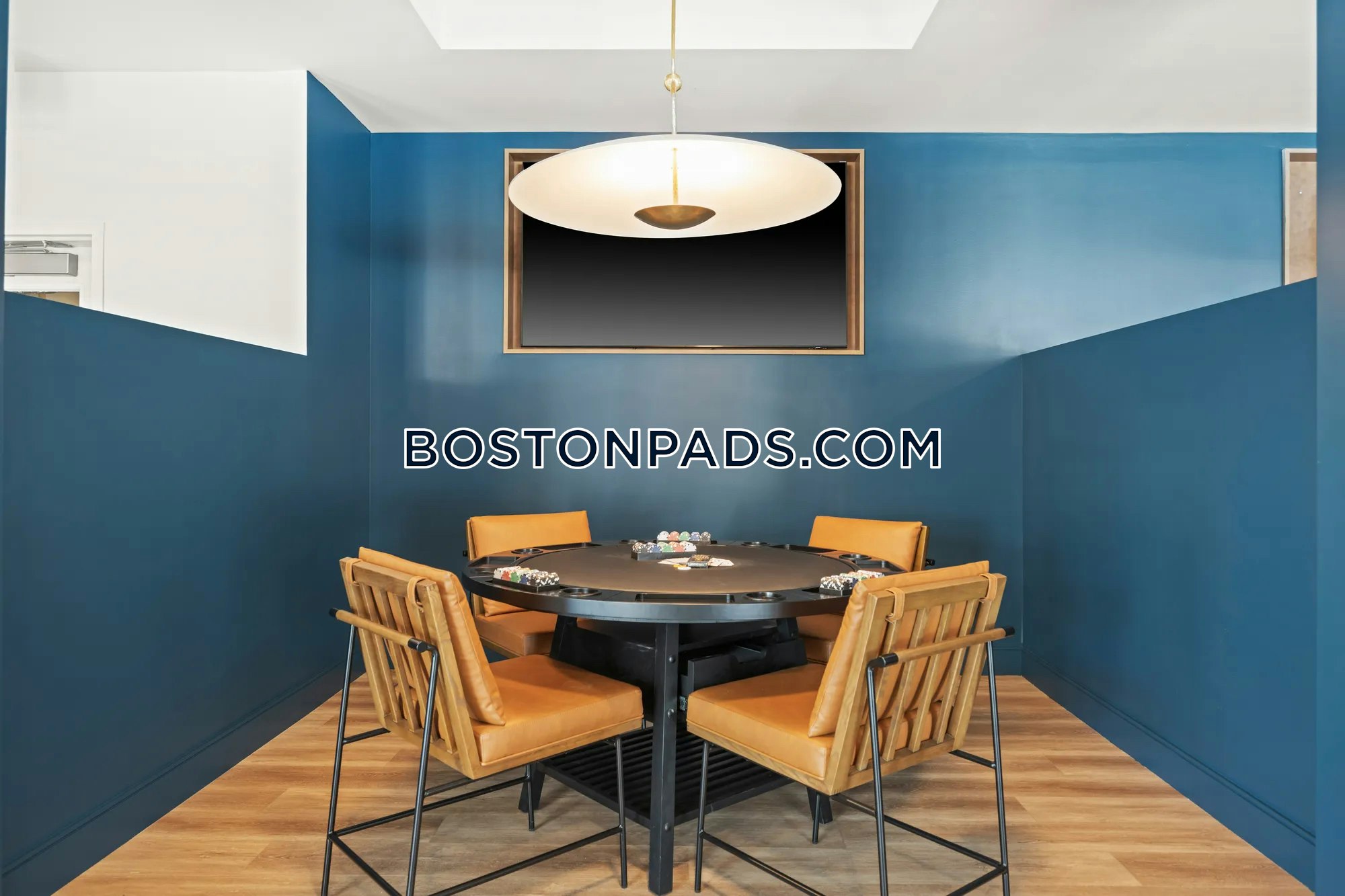 Newton - 0 Beds, 1 Baths