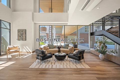 Los Angeles St. Newton photo 28