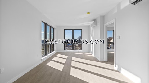 Rantoul St. Beverly photo 16