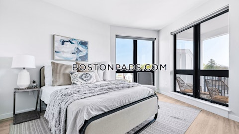 Rantoul St. Beverly photo 8