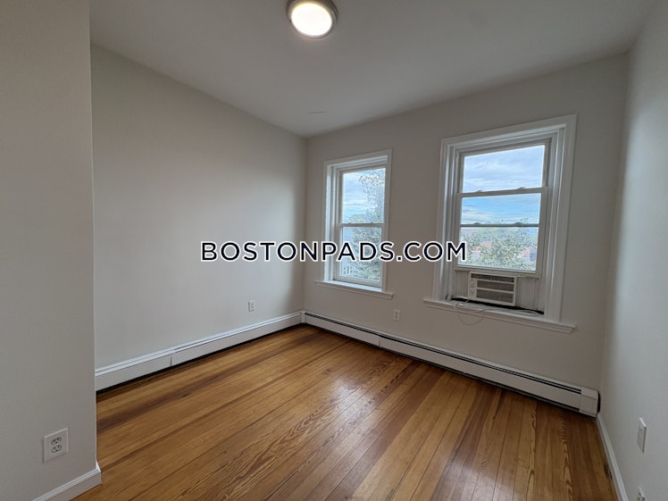 Litchfield St., Boston