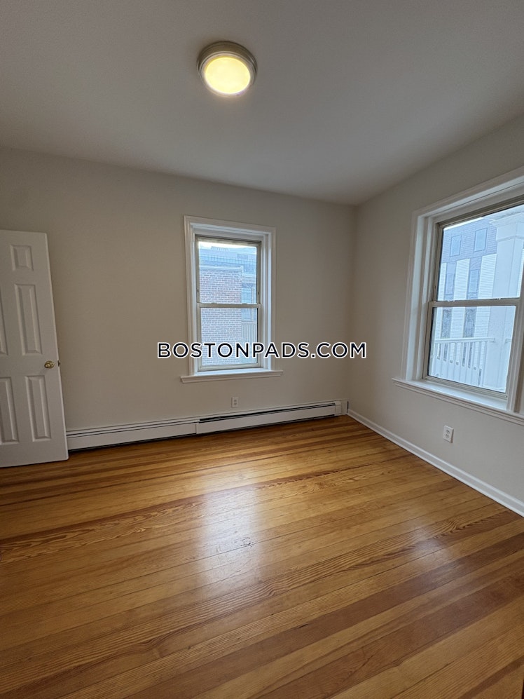 Litchfield St., Boston