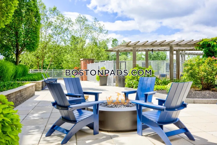 Rivers Edge Dr., Medford