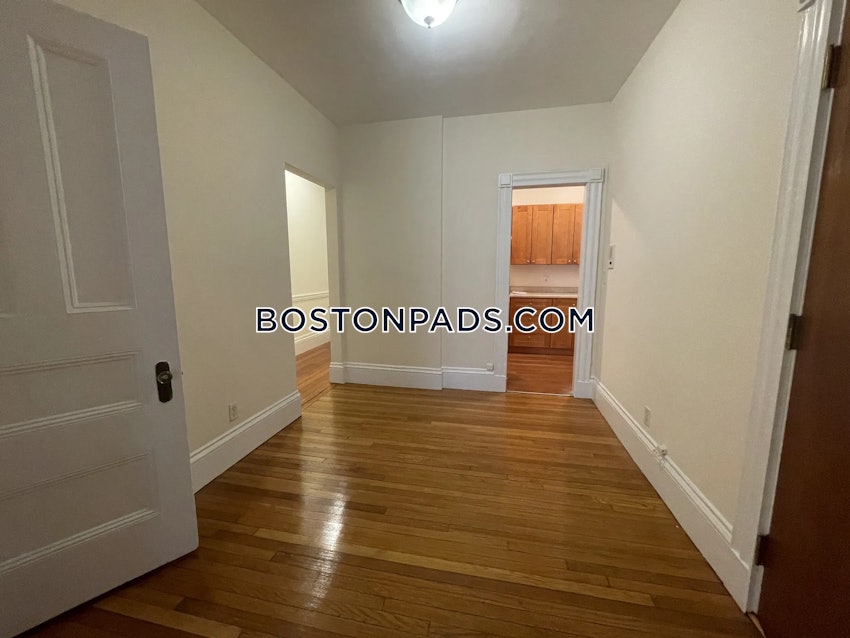 BOSTON - BACK BAY - 1 Bed, 1 Bath - Image 8