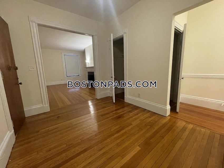 BOSTON - BACK BAY - 1 Bed, 1 Bath - Image 7