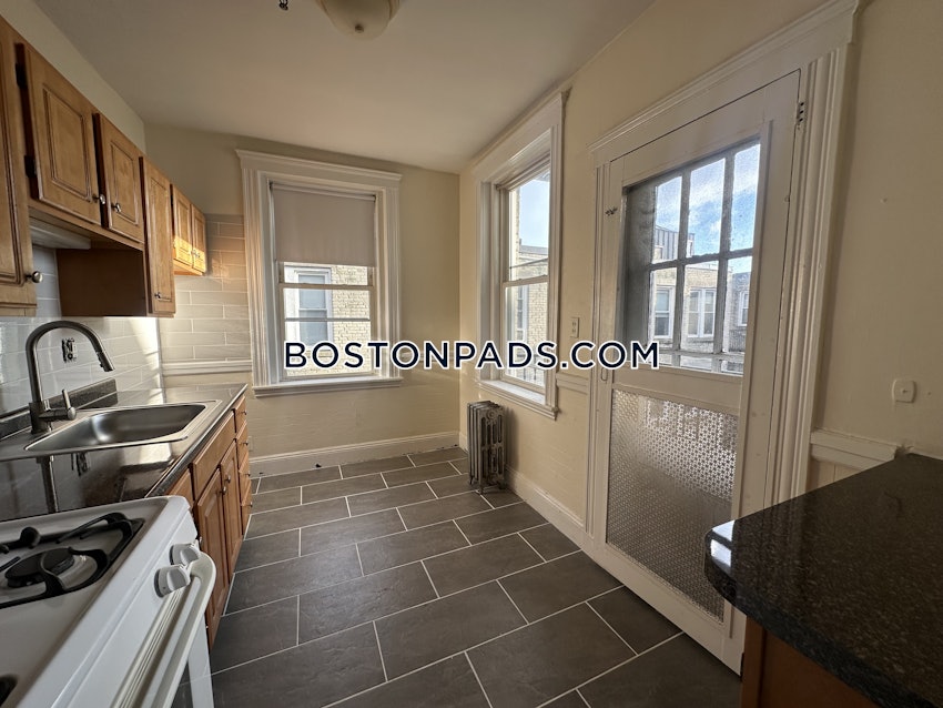 BOSTON - BRIGHTON - BRIGHTON CENTER - 1 Bed, 1 Bath - Image 17