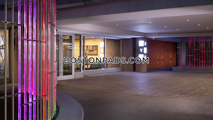 Boylston St., Boston