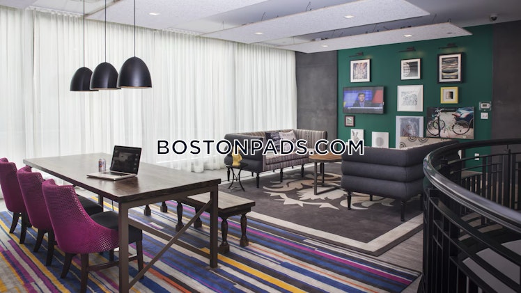 Boylston St., Boston