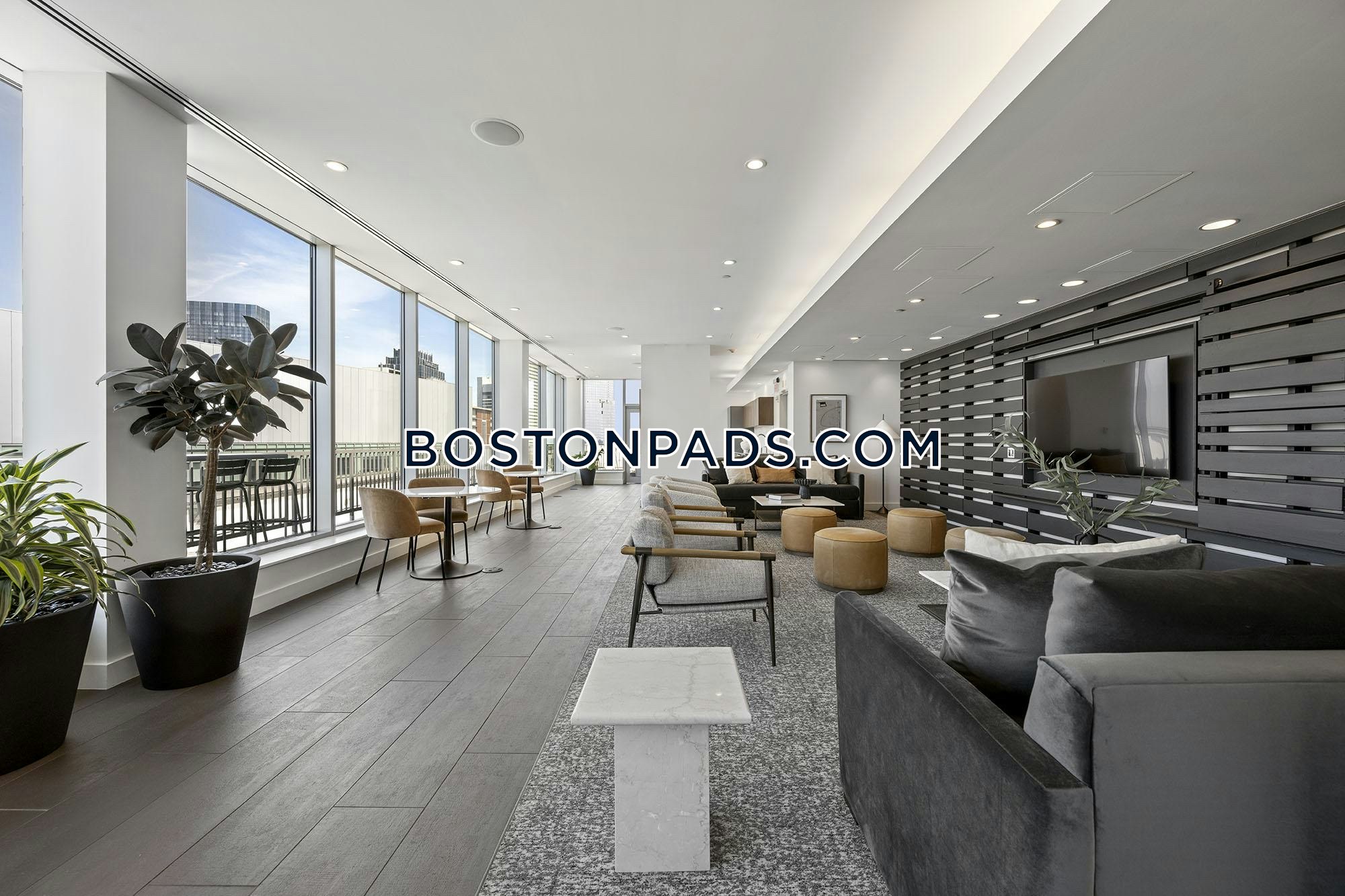 Boston - 0 Beds, 1 Baths