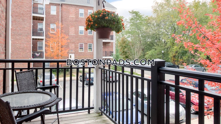 Main Campus Dr., Lexington