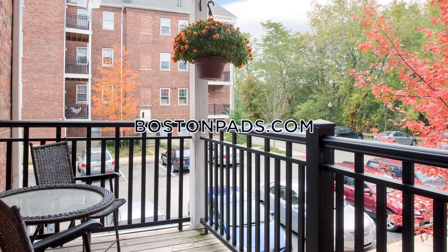 Main Campus Dr. Lexington