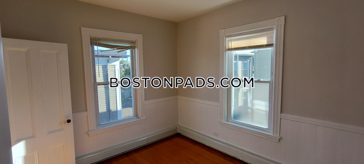 folsom Ave., Roxbury Crossing