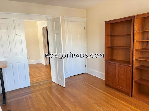 White St. Cambridge photo 5