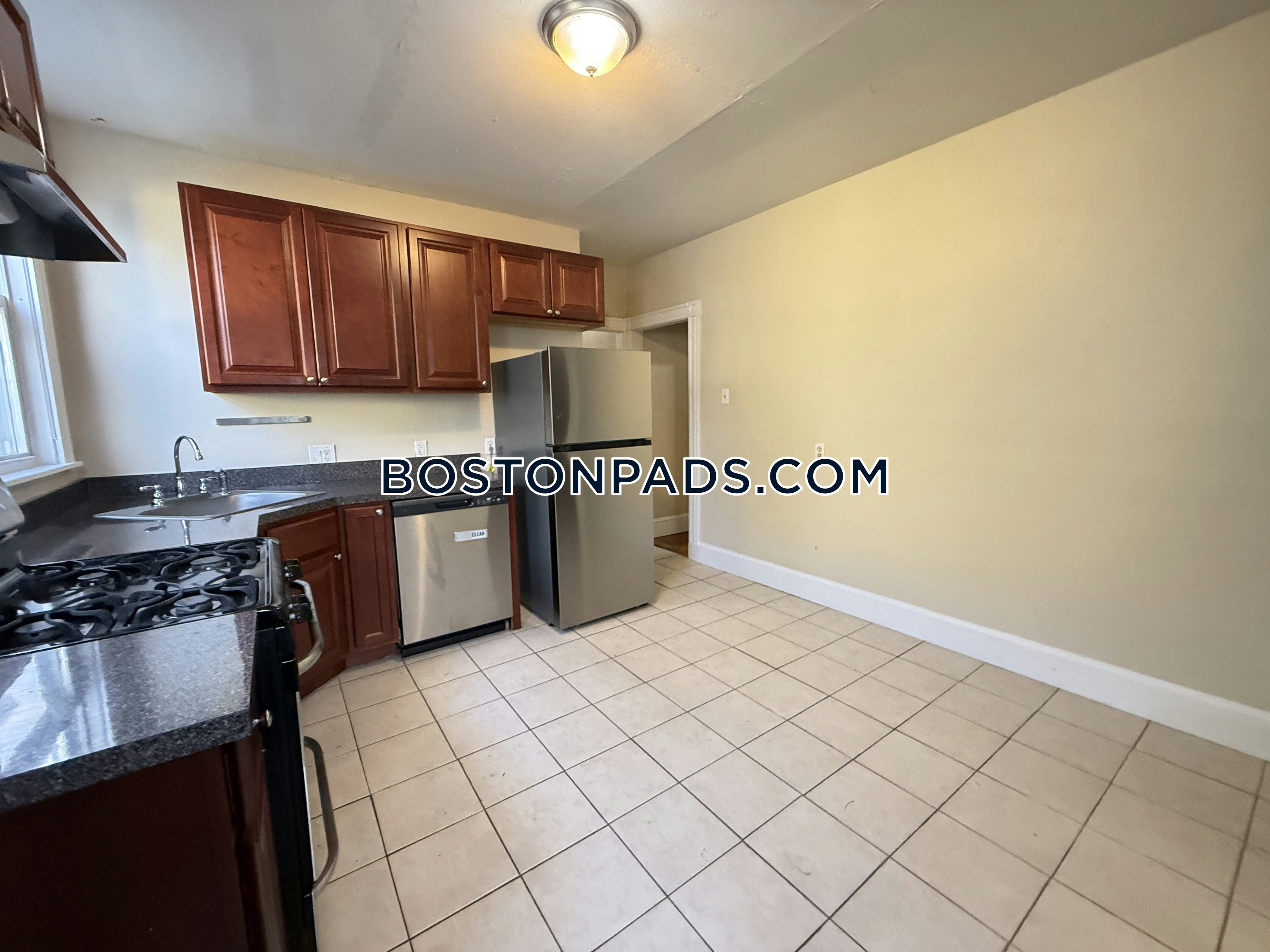 Allston, Boston, MA - 3 Beds, 1 Bath - $2,800 - ID#8002810