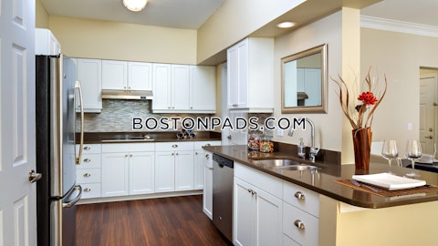 Main St. Waltham photo 5