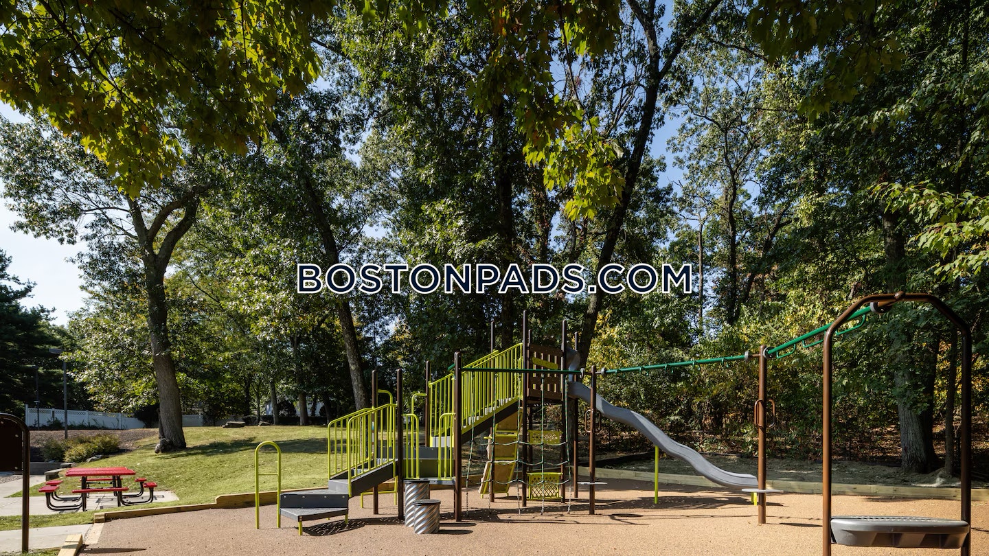 Burlington - 3 Beds, 3 Baths