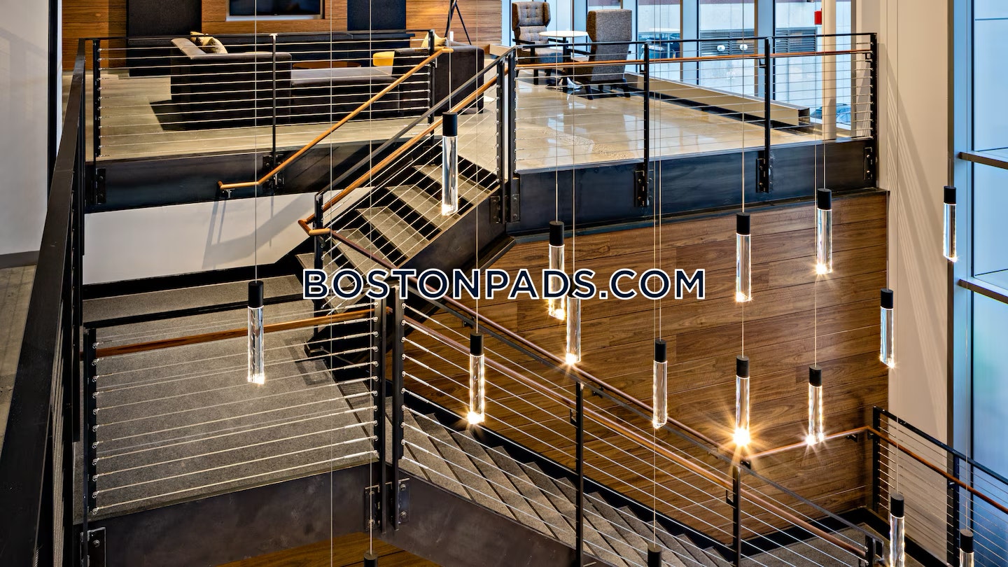 Boston - 0 Beds, 1 Baths