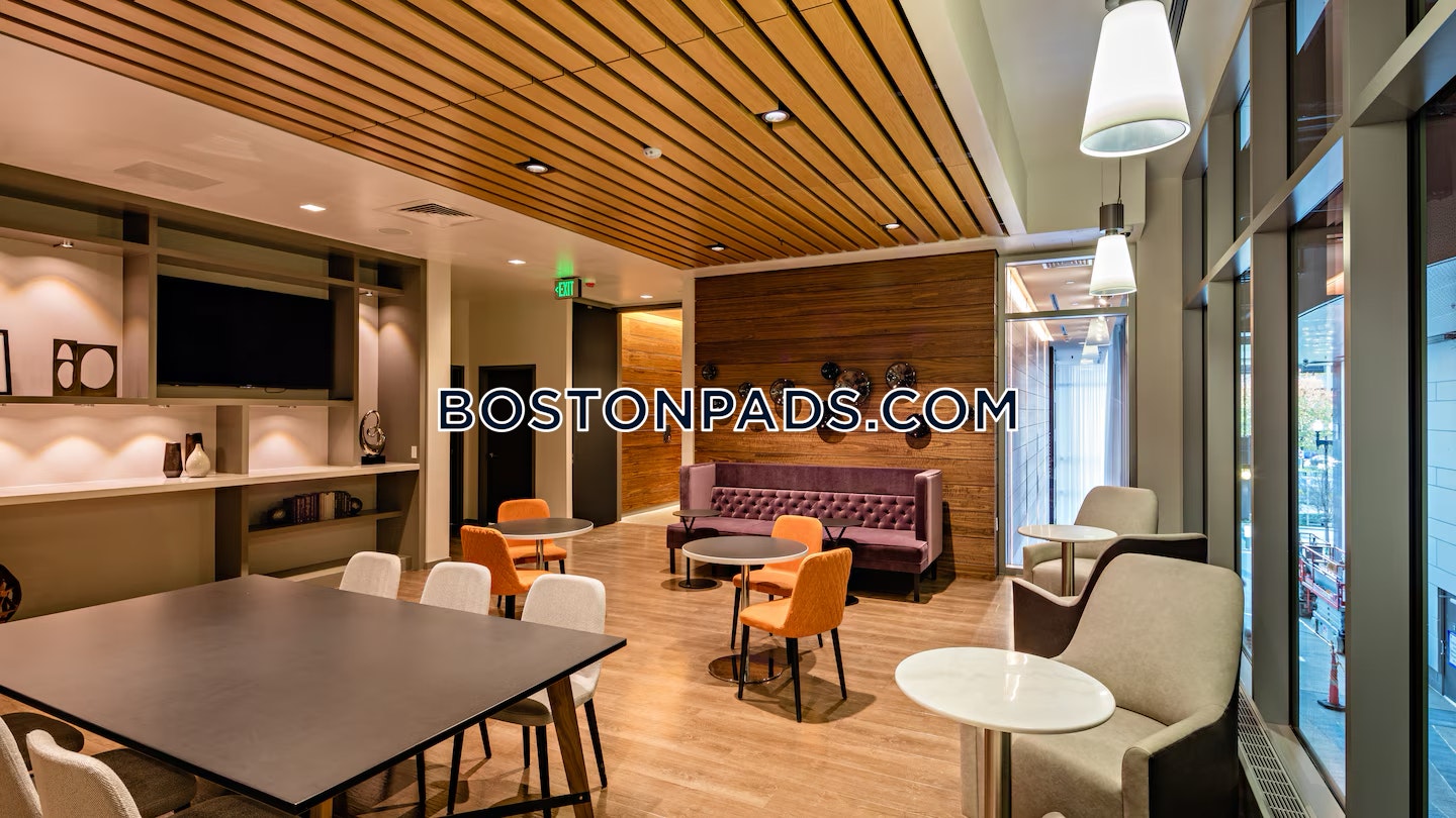 Boston - 0 Beds, 1 Baths