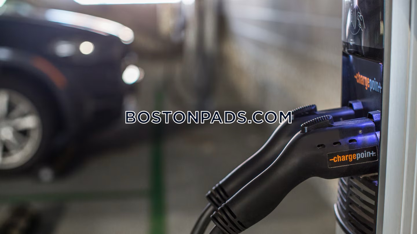 Boston - 0 Beds, 1 Baths